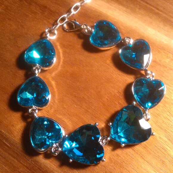 Blue Glass Silvertone Heart Bracelet - Picture 3 of 11